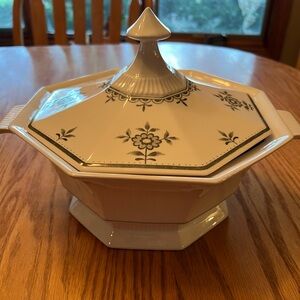 Vintage Independence Ironstone Casserole Dish